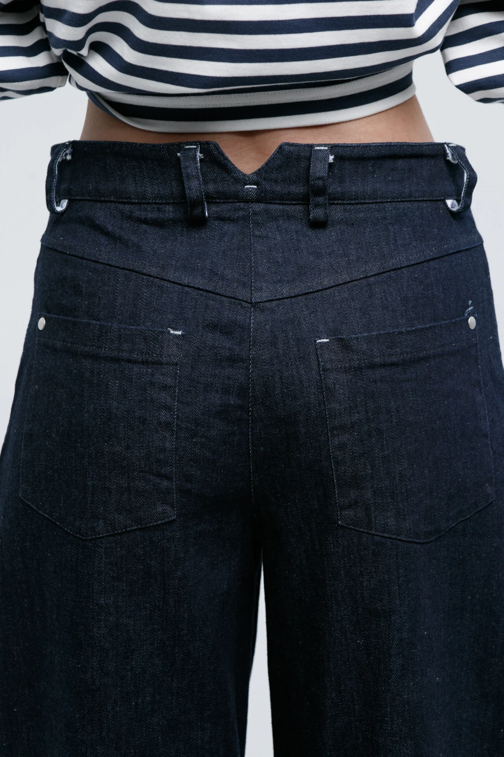 Джинсы Genes ( Цвет Тёмно-синий )