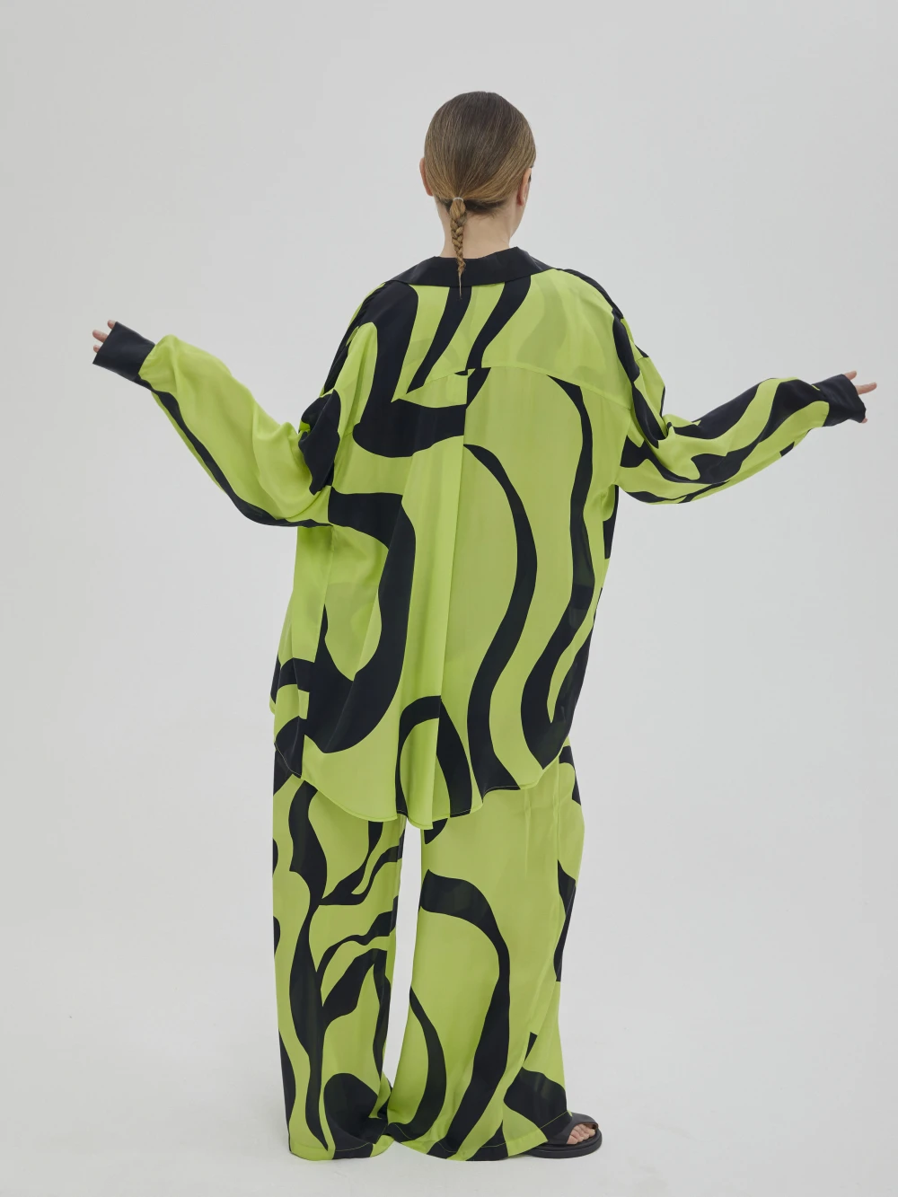 Костюм Carla (Цвет Салатовый с узором, Размер S, Состав 65% купро, 35% вискоза)