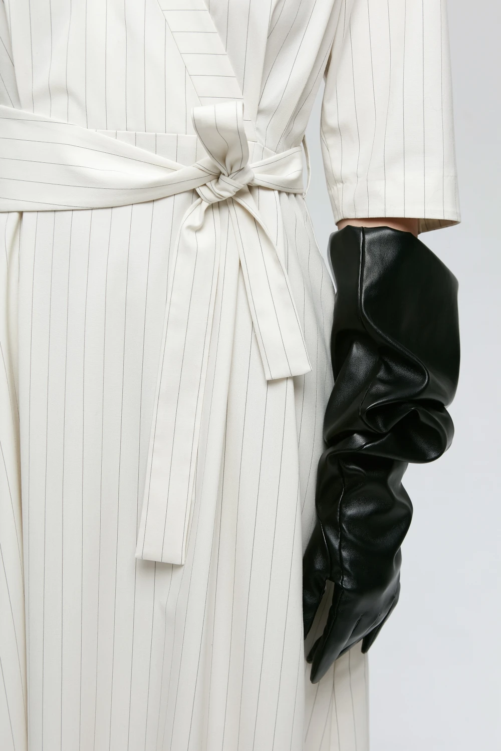 Платье Makovka (Цвет Молочный в полоску, Размер 44/S, Состав 69% Полиэстер, 30% Вискоза, 1% Эластан)