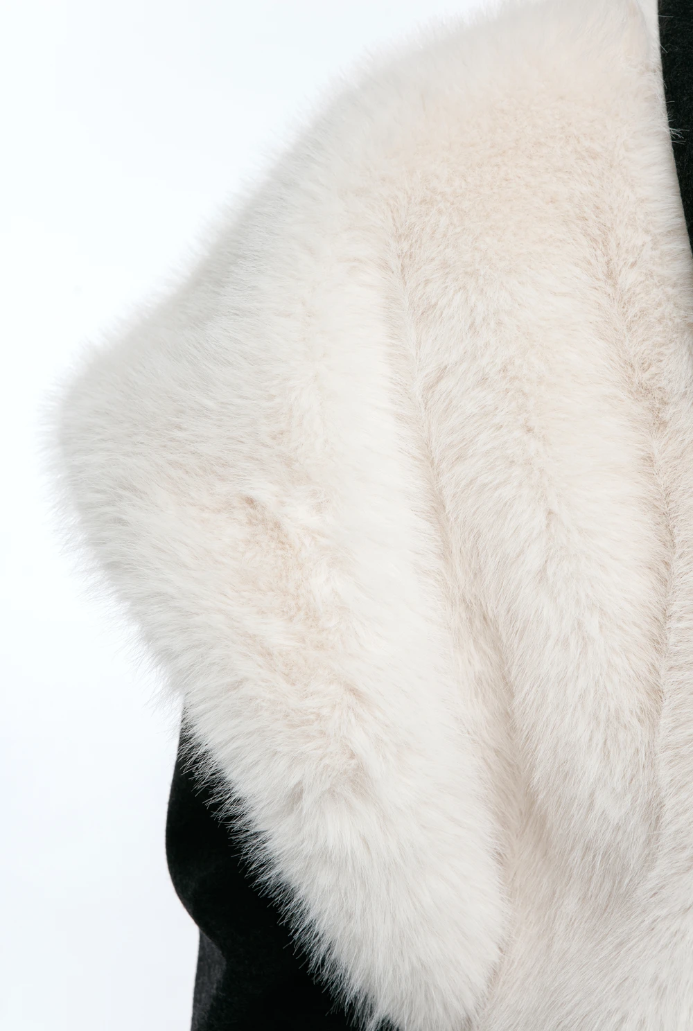 Шарф Line (Цвет Белый, Размер OneSize, Состав 100% полиэстер)