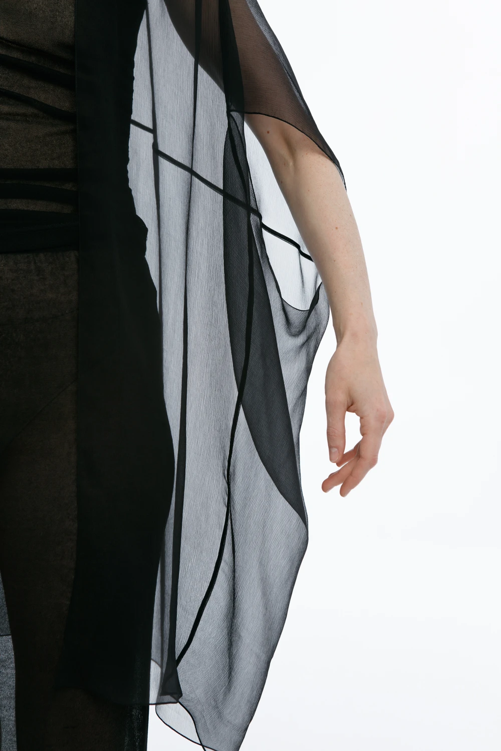 Накидка Willow (Цвет Чёрный, Размер 44/S, Состав 100% шёлк)