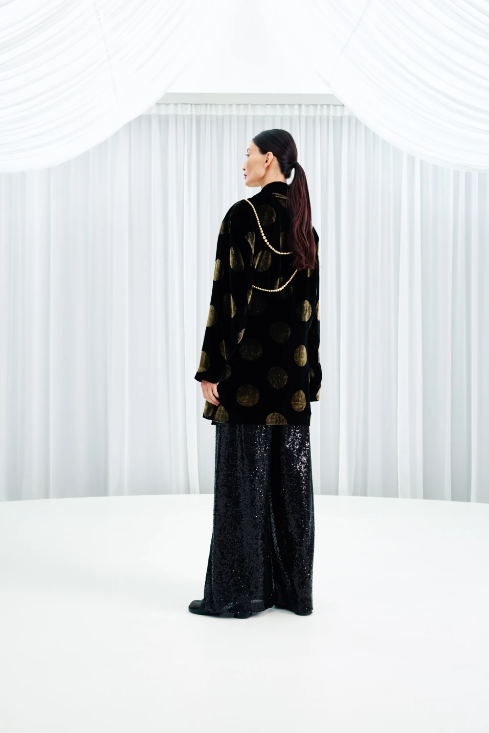 Жакет Untitled 2 ( Цвет Чёрный с золотом )