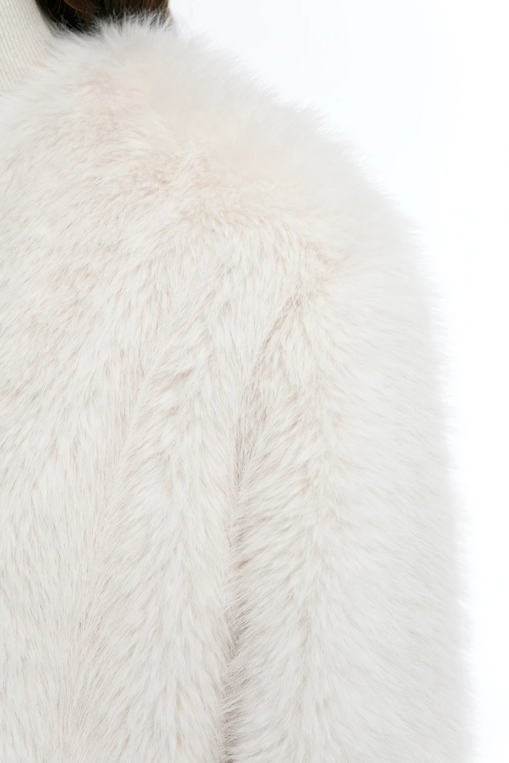 Шуба Nep (Цвет Белый, Размер S-M, Состав 100 % полиэстер)