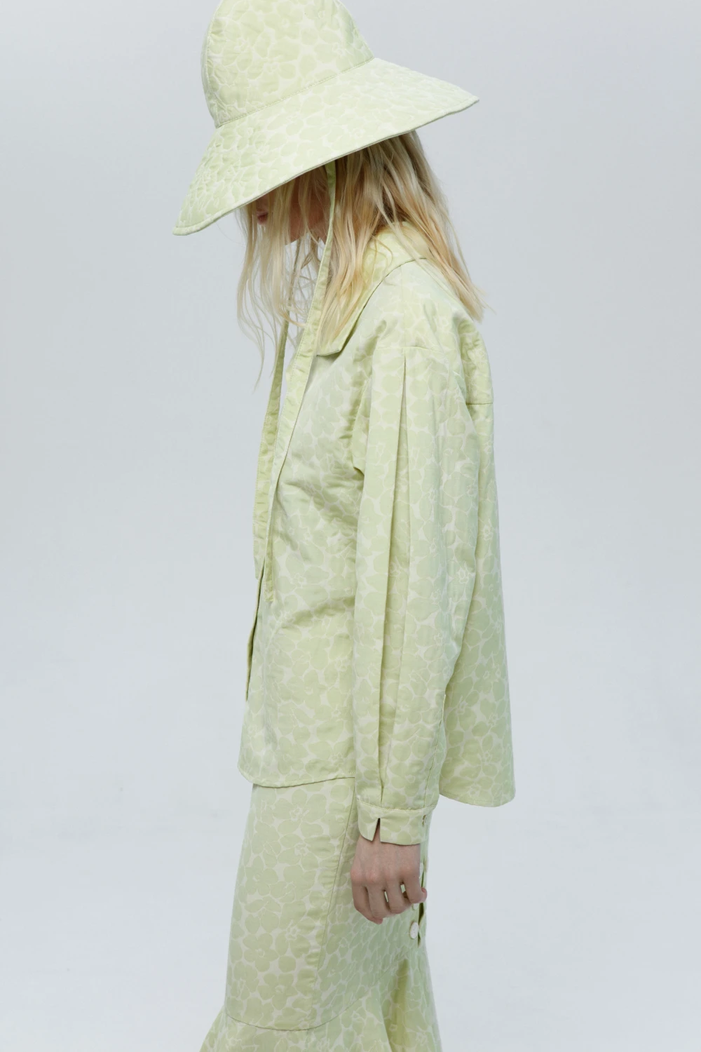 Рубашка Ladno (Цвет Лимонный с цветами, Размер 44/S, Состав 58% Хлопок, 42% Полиэстер)