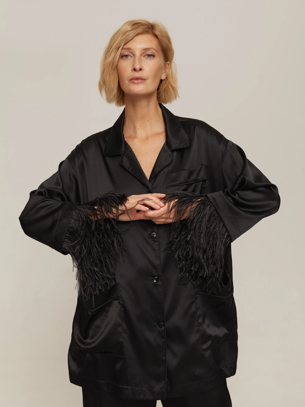 Костюм Vivien ( Цвет Чёрный с отделкой перья )