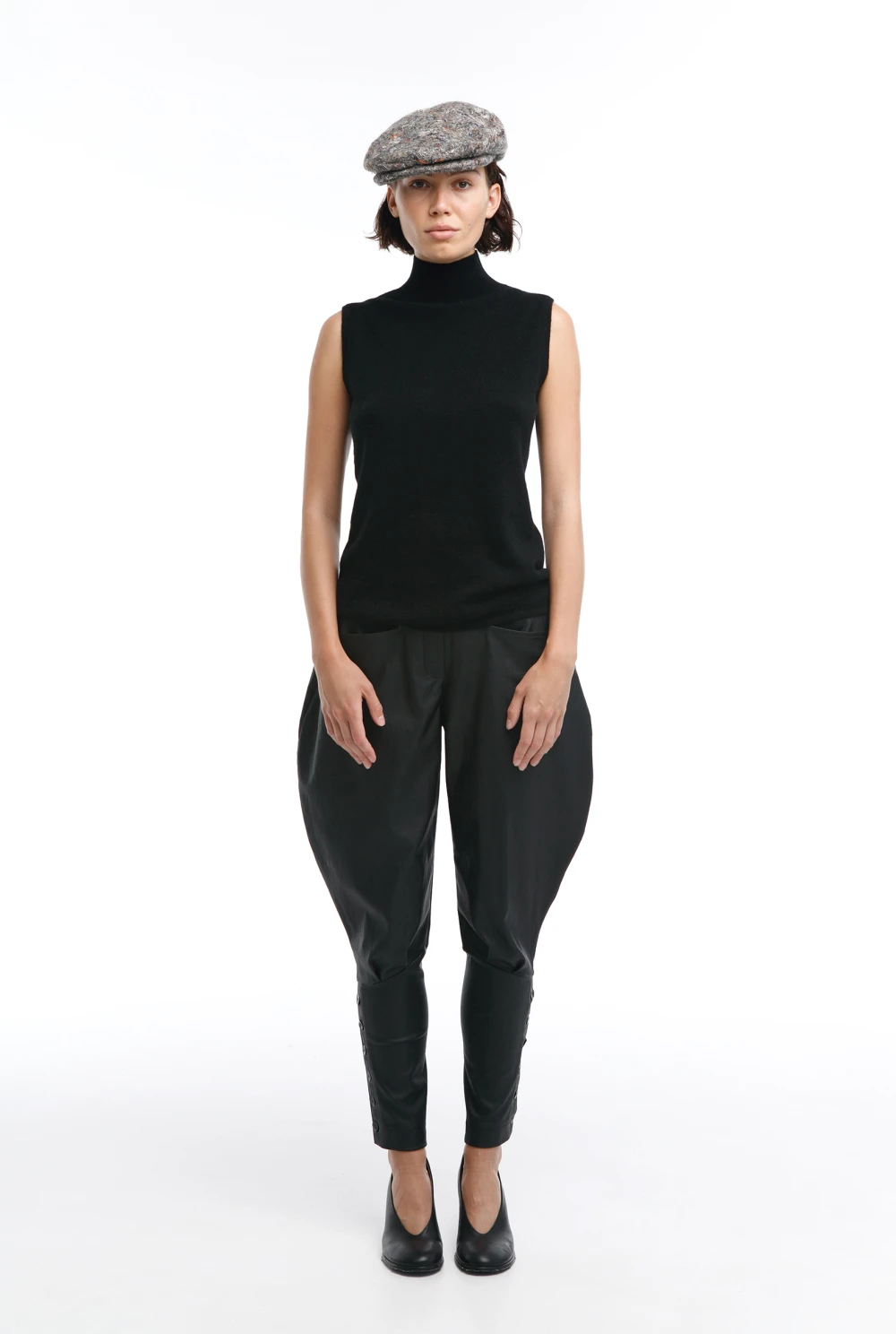 Брюки Nepman (Цвет Чёрный, Размер 44/S, Состав 6% Шерсть,2% Эластан,15% Ацетат,20% Полиэстер,57% Вискоза)