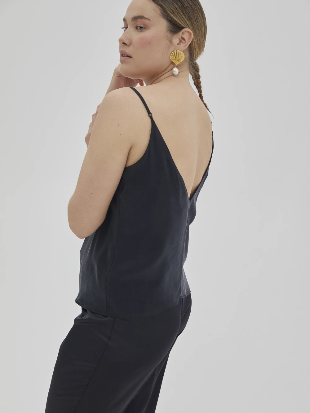 Топ на бретелях Sunna (Цвет Чёрный, Размер S, Состав 65% купро, 35% вискоза)