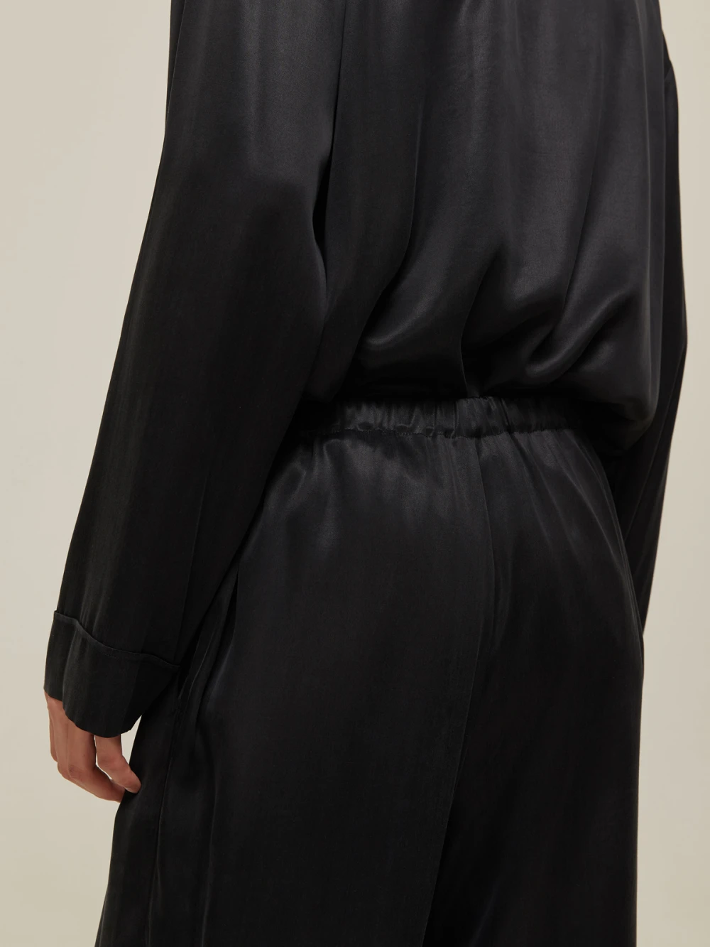 Пижама мужская Kolrig (Цвет Чёрный, Размер M, Состав 55% купро, 45% вискоза)