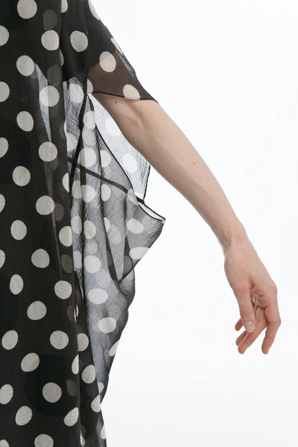 Накидка Willow (Цвет Чёрный в горох, Размер 44/S, Состав 78% Хлопок, 22% Шёлк)