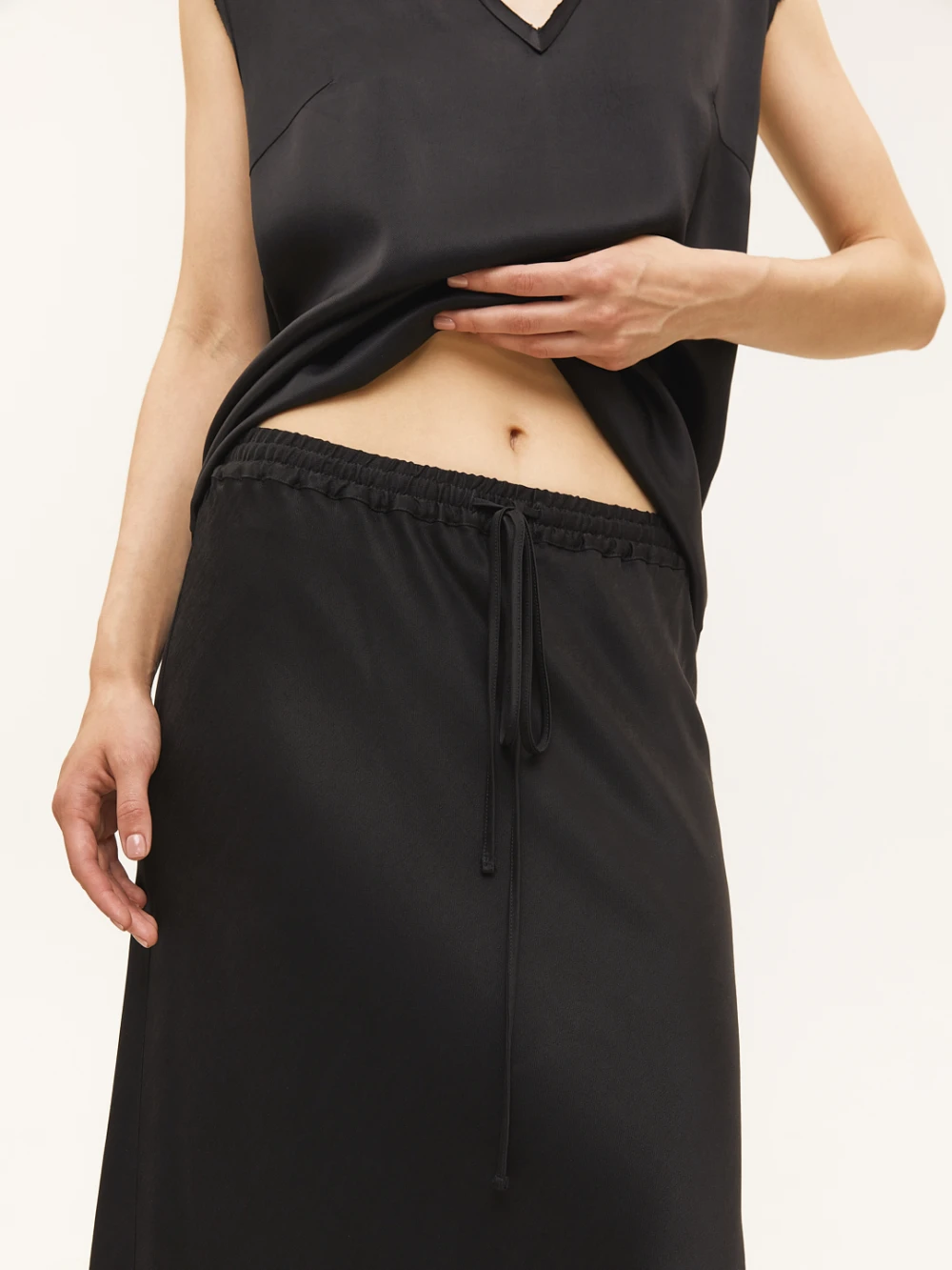 Костюм Vendella (Цвет Чёрный, Размер S, Состав 55% купро, 45% вискоза)