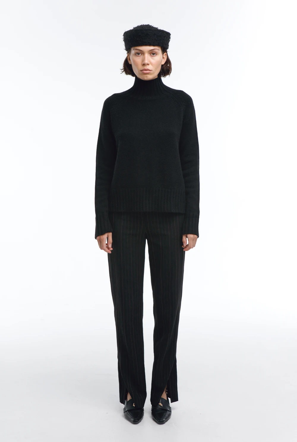 Свитер Back To Basic ( Цвет Чёрный )