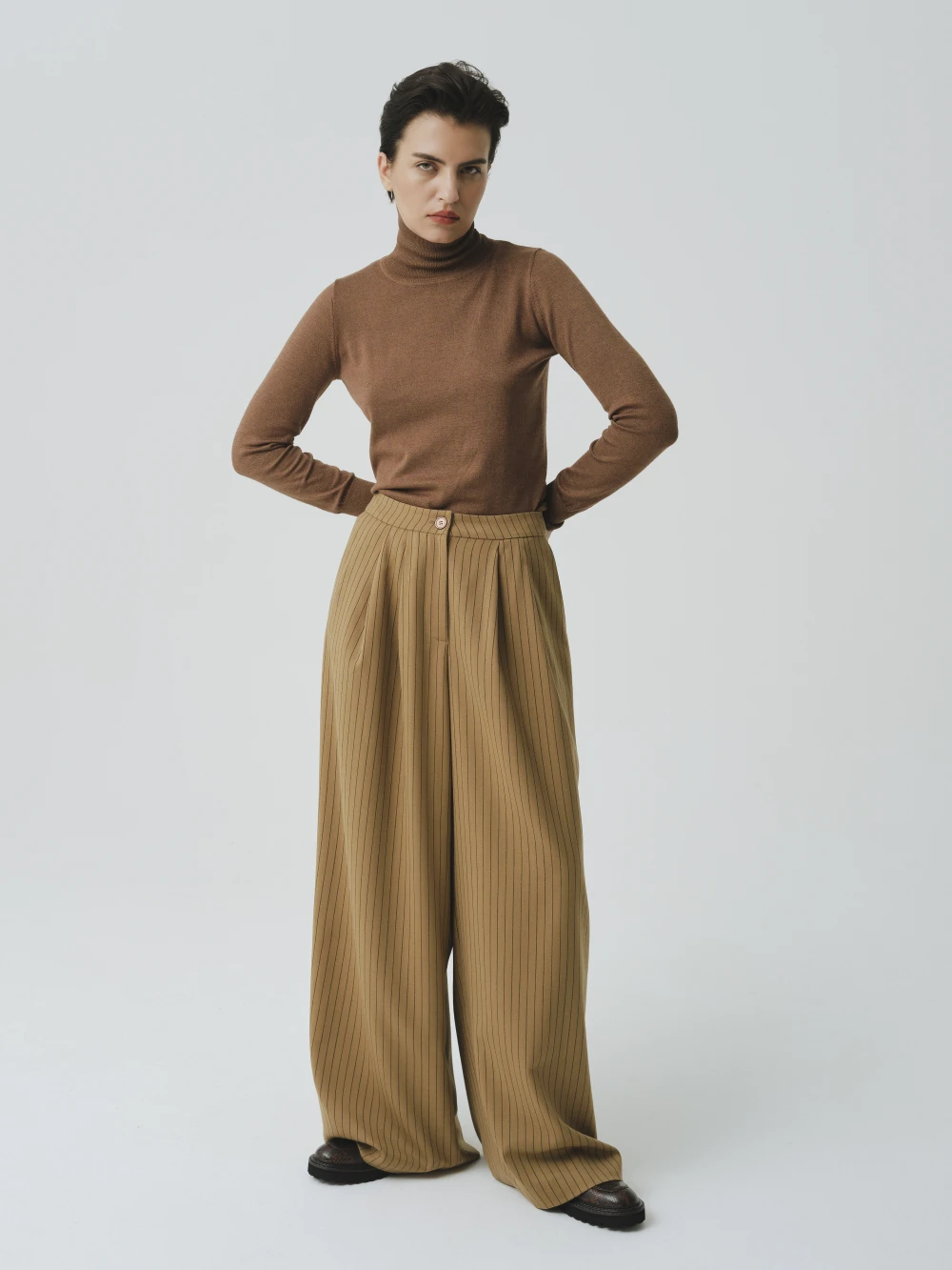 Брюки ILU (Цвет Бежевый в полоску, Размер XL, Состав 53% полиэстер, 44% шерсть, 3% эластан)