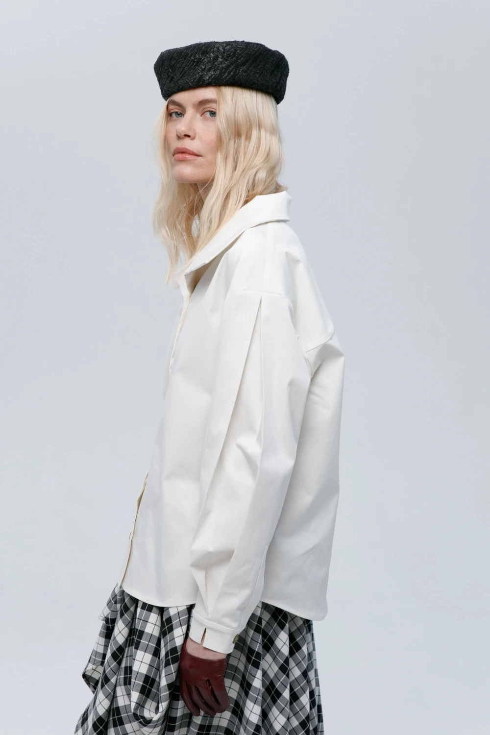 Рубашка Ladno (Цвет Молочный, Размер 44/S, Состав 97% хлопок, 3% эластан)