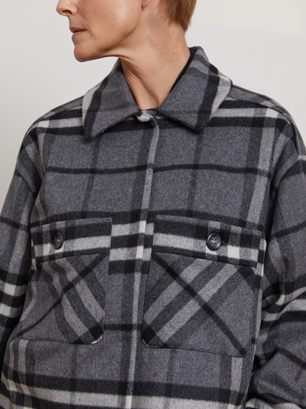 Куртка Esa (Цвет Тёмно-серый в клетку, Размер S, Состав 70% шерсть, 20% акрил, 10% кашемир)