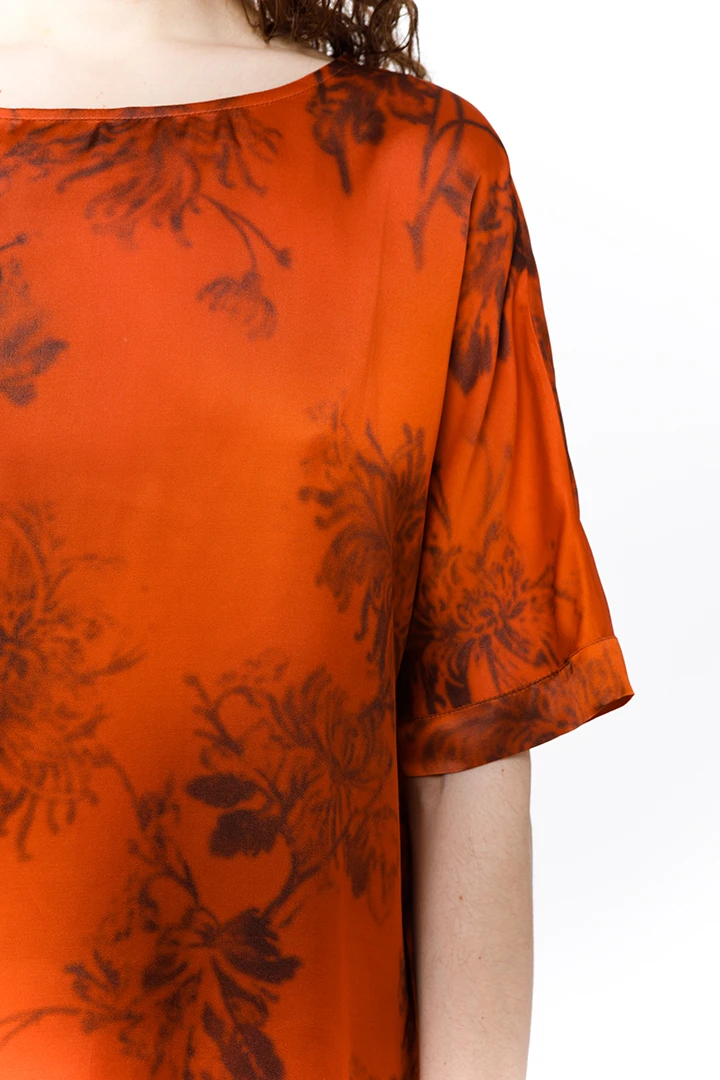 Блузка Tilda (Цвет Принт на красном, Размер 44/S, Состав 100% вискоза)