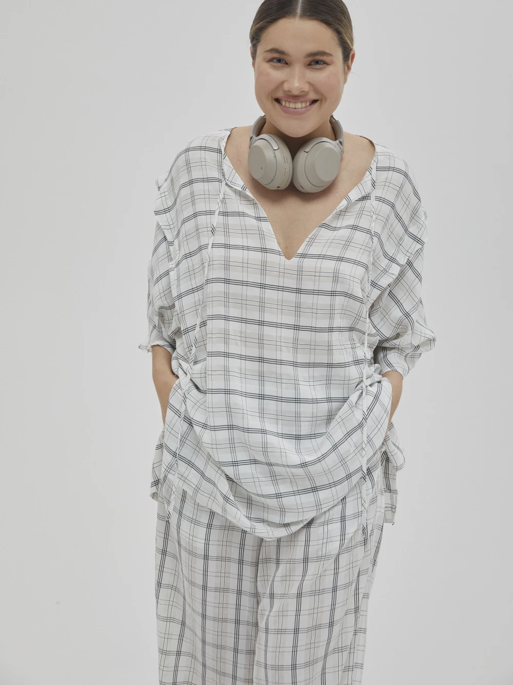 Костюм Petra (Цвет Белый в клетку, Размер S, Состав 55% вискоза, 45% ацетат)