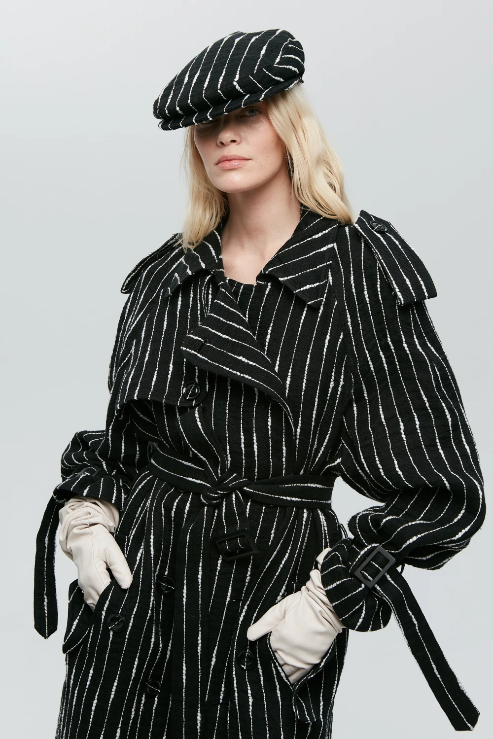 Тренч ARTS ( Цвет Чёрный в белую полоску )