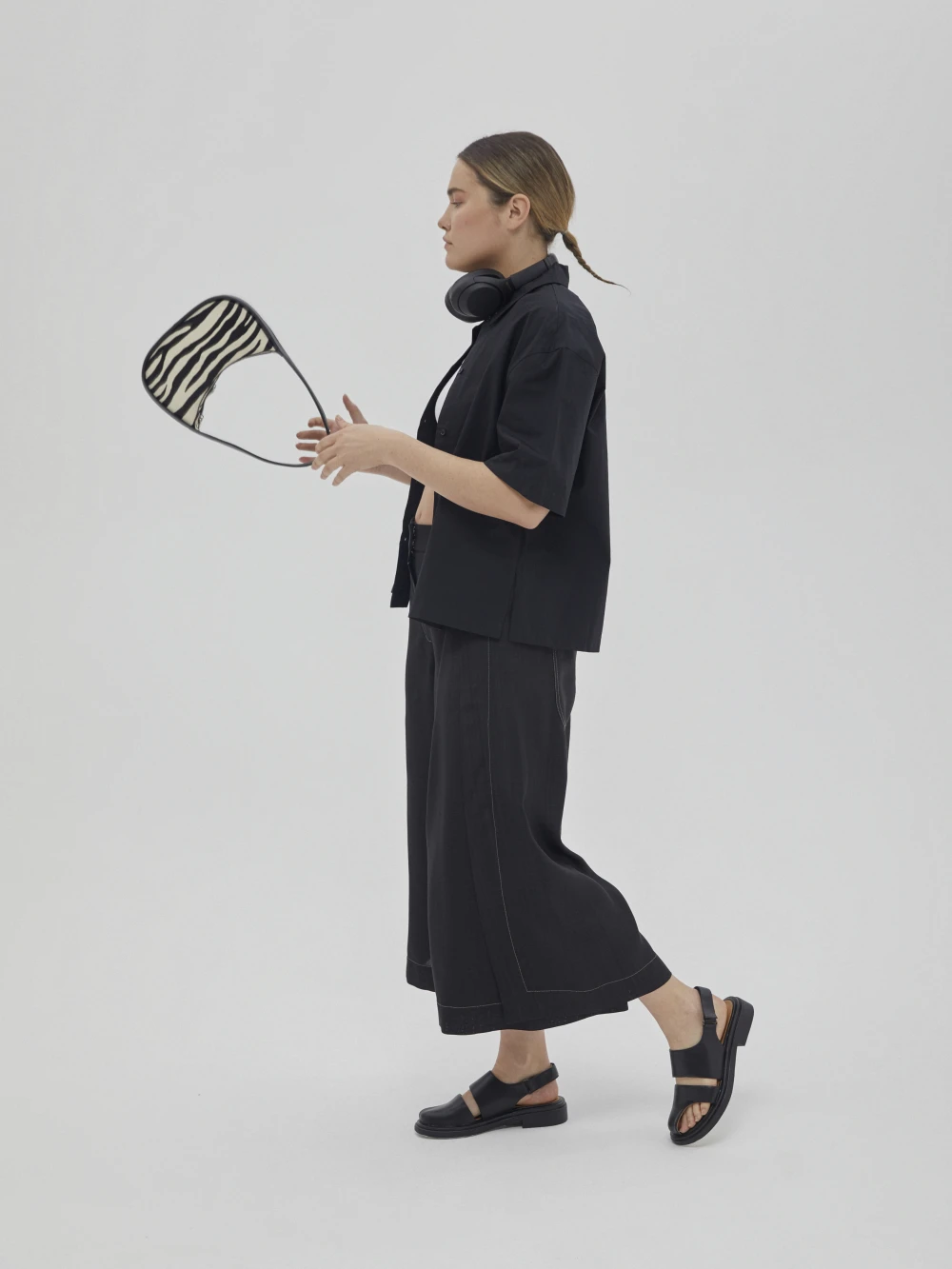 Брюки Amaro (Цвет Чёрный, Размер S/M, Состав 100% лён)