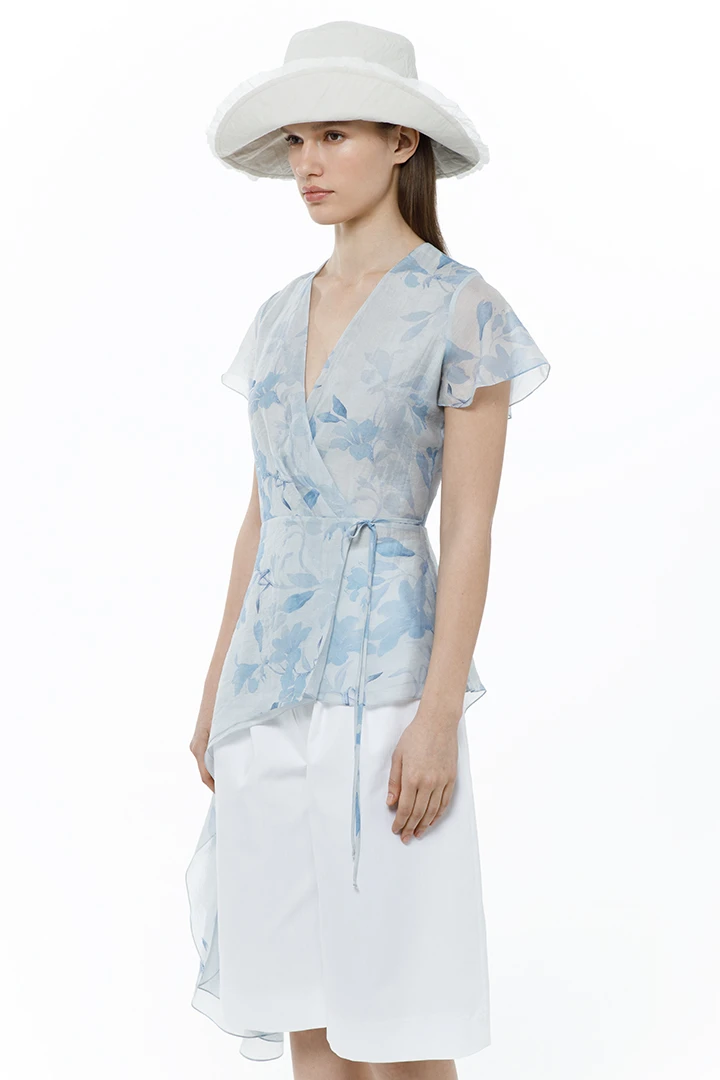 Блузка Venus (Цвет Голубой с лилиями, Размер 44/S, Состав 75% Тенсел, 25% Нейлон)