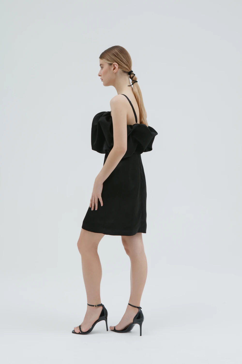 Платье Vanda (Цвет Чёрный, Размер S, Состав 71% вискоза, 13% лён, 10% шерсть, 6% хлопок)