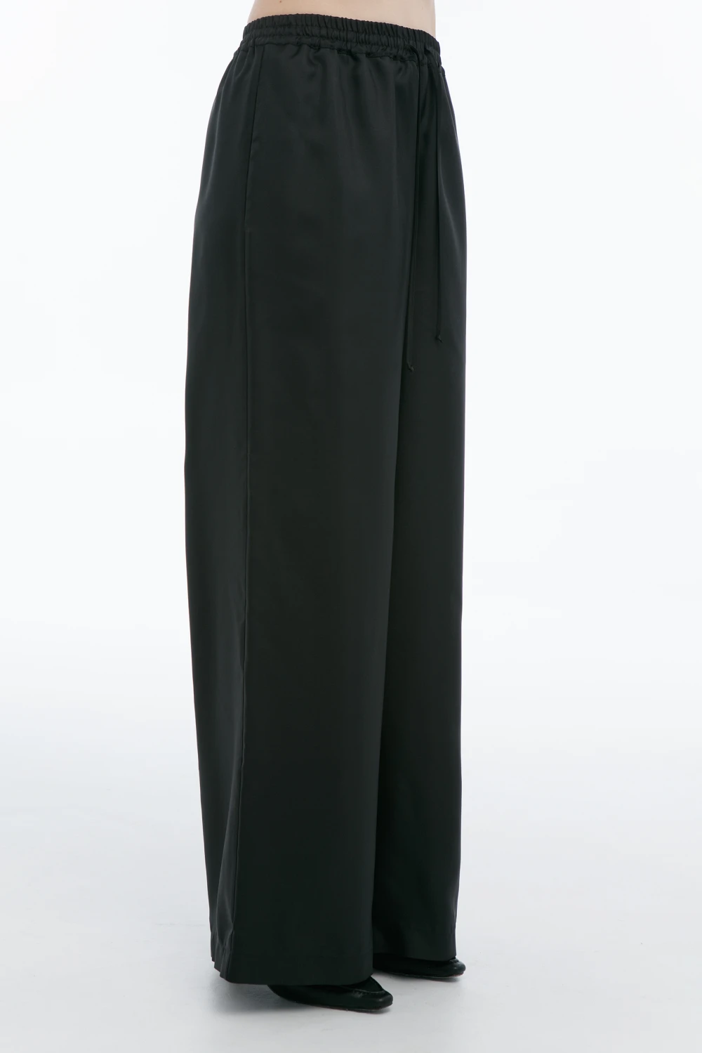 Брюки Alder (Цвет Чёрный, Размер 44/S, Состав 100% шёлк)