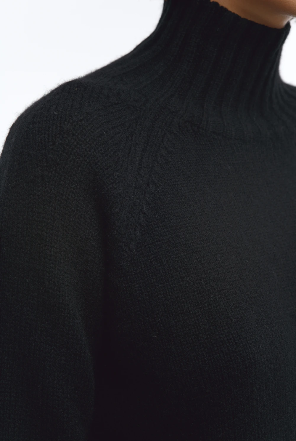 Свитер Back To Basic ( Цвет Чёрный )