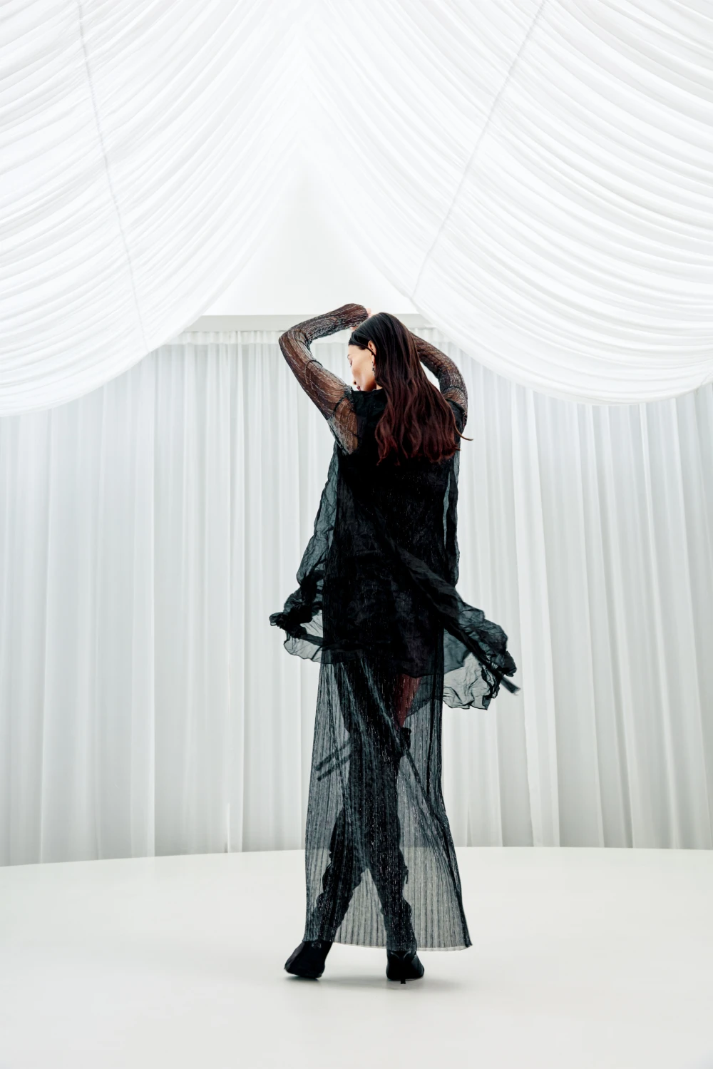 Юбка One Step ( Цвет Чёрный с металлизированной нитью )