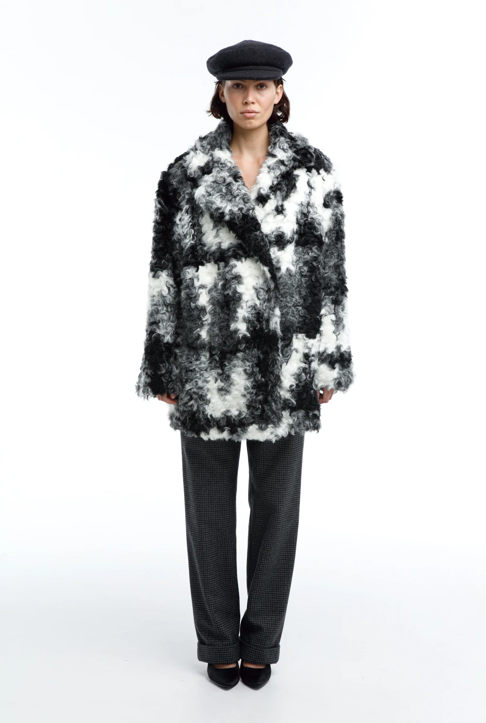 Шуба Harmonic (Цвет Чёрно-молочный, Размер S/M, Состав 100% полиэстер)