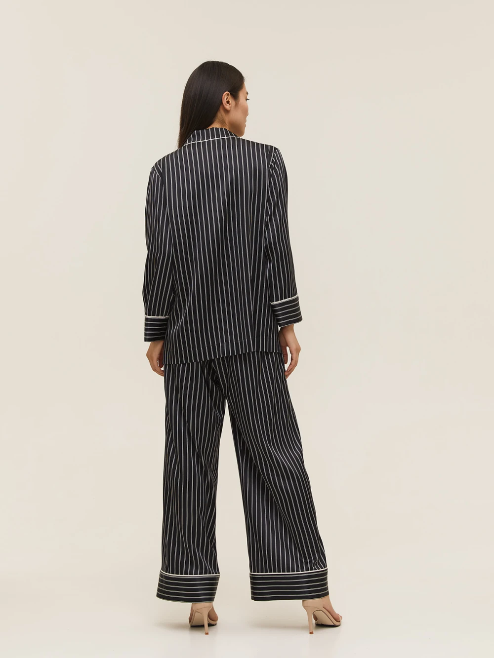 Костюм Fiva ( Цвет Чёрный в полоску )