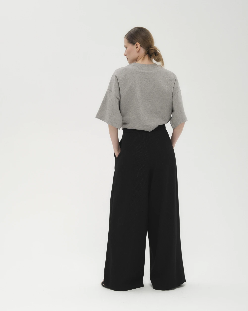 Брюки Talas (Цвет Чёрный в полоску, Размер S, Состав 95% шерсть, 5% люрекс)