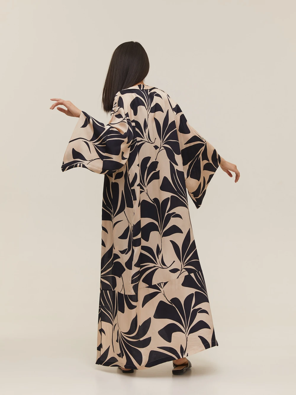 Кимоно Ingir (Цвет Бежевый с цветами, Размер OneSize, Состав 100% вискоза)