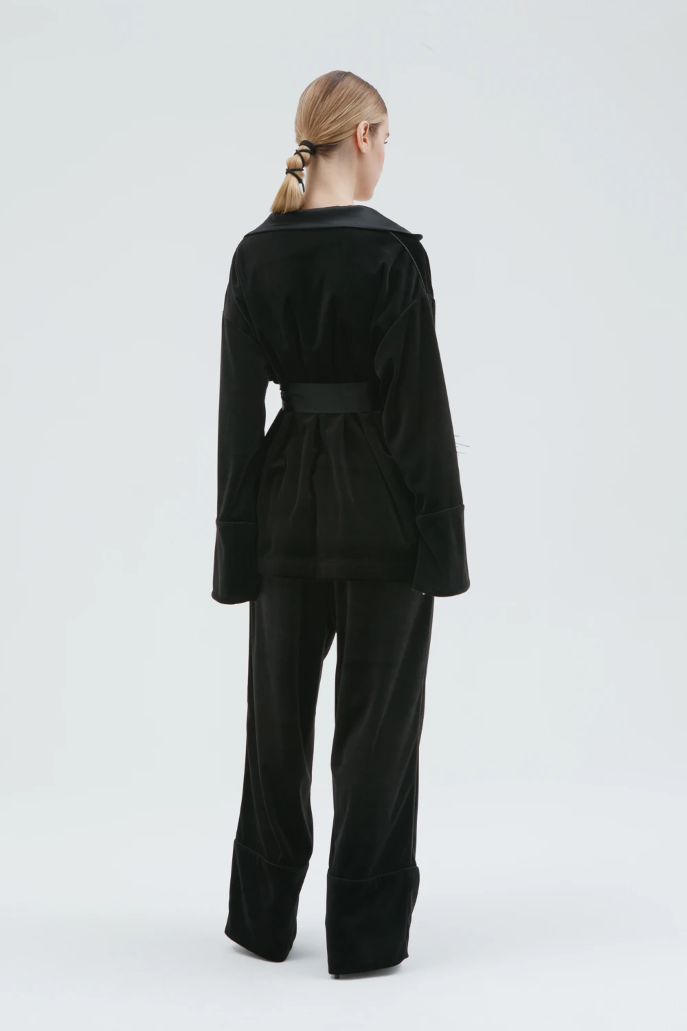 Костюм Izra (Цвет Чёрный, Размер S, Состав 65% шёлк, 33% вискоза, 2% эластан)