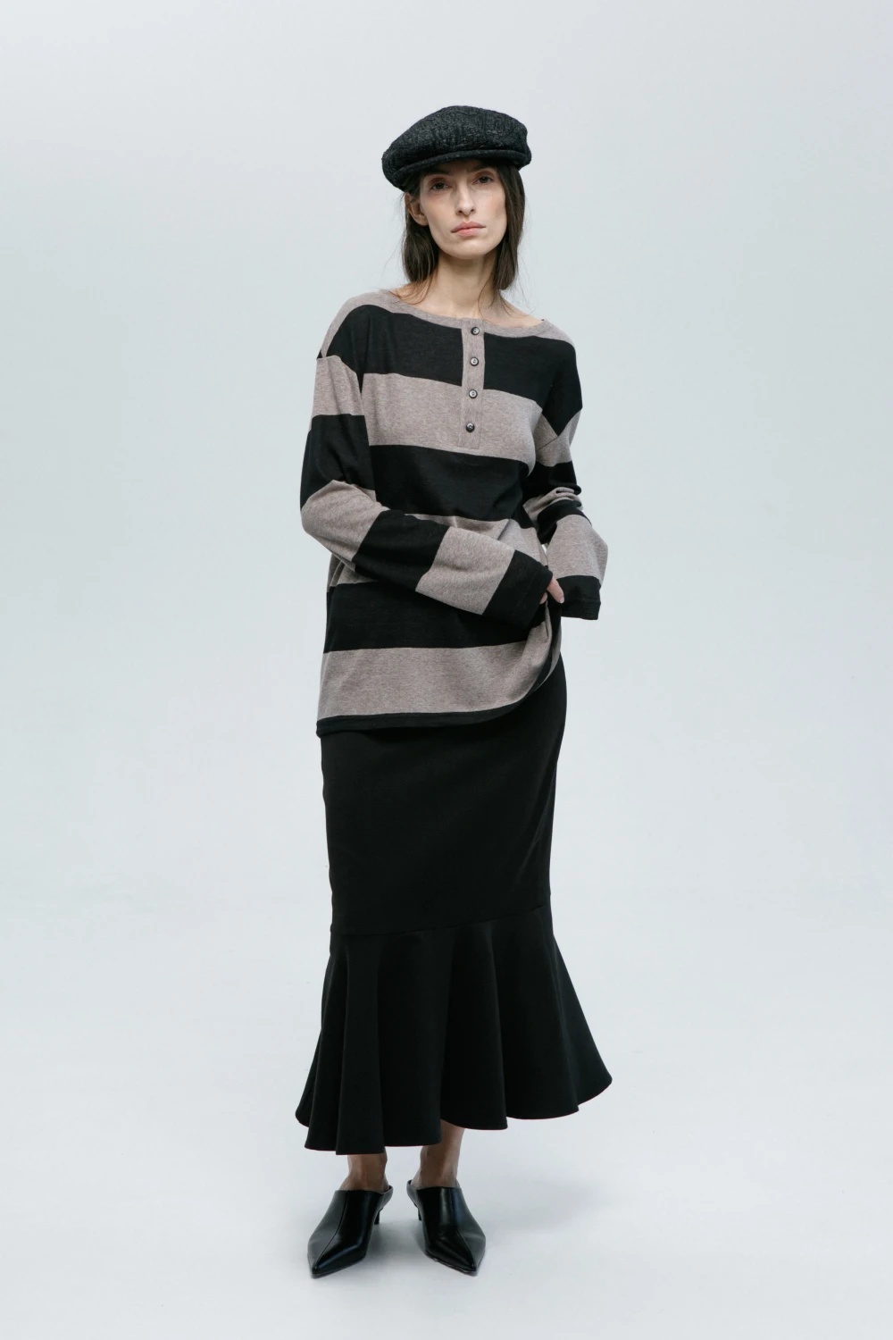 Лонгслив Boyfriend (Цвет Бежево-чёрная полоска, Размер 44/S, Состав 70% Хлопок, 28% Кашемир, 2% Полиамид)