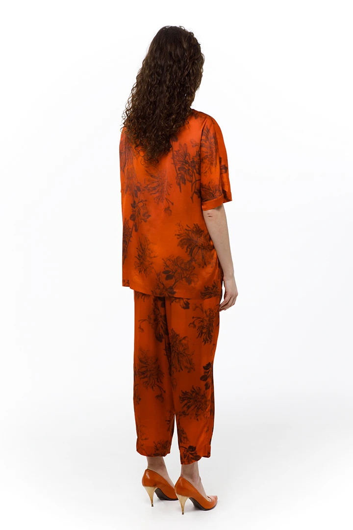 Блузка Tilda (Цвет Принт на красном, Размер 44/S, Состав 100% вискоза)