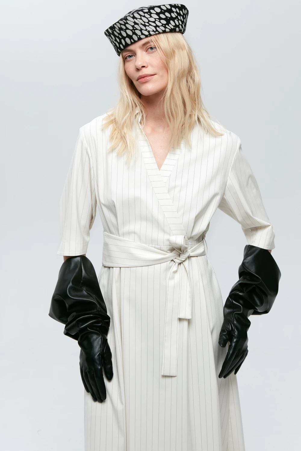 Платье Makovka (Цвет Молочный в полоску, Размер 44/S, Состав 69% Полиэстер, 30% Вискоза, 1% Эластан)