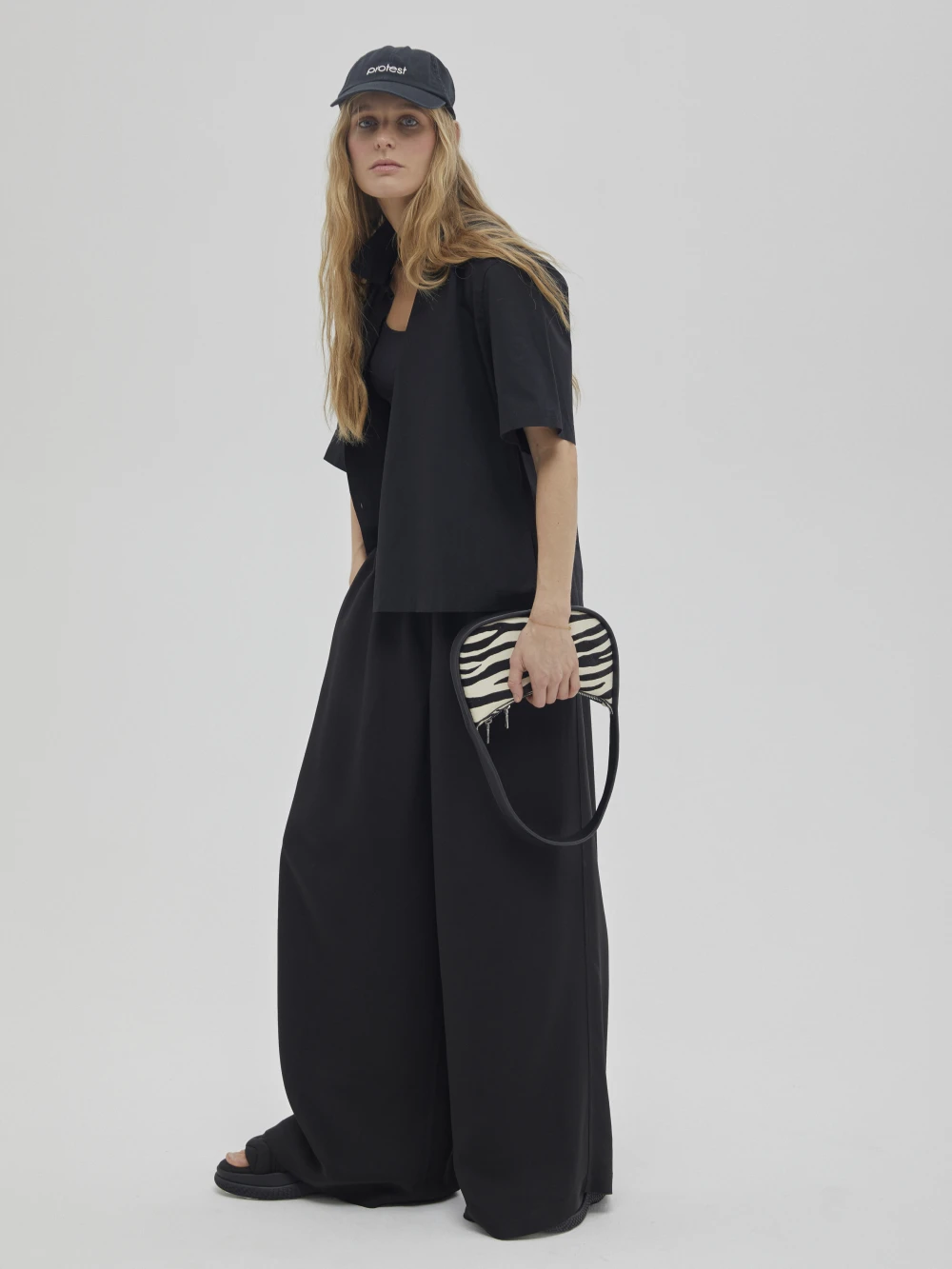 Брюки Airy (Цвет Чёрный, Размер S/M, Состав 50% шёлк, 50% ацетат)