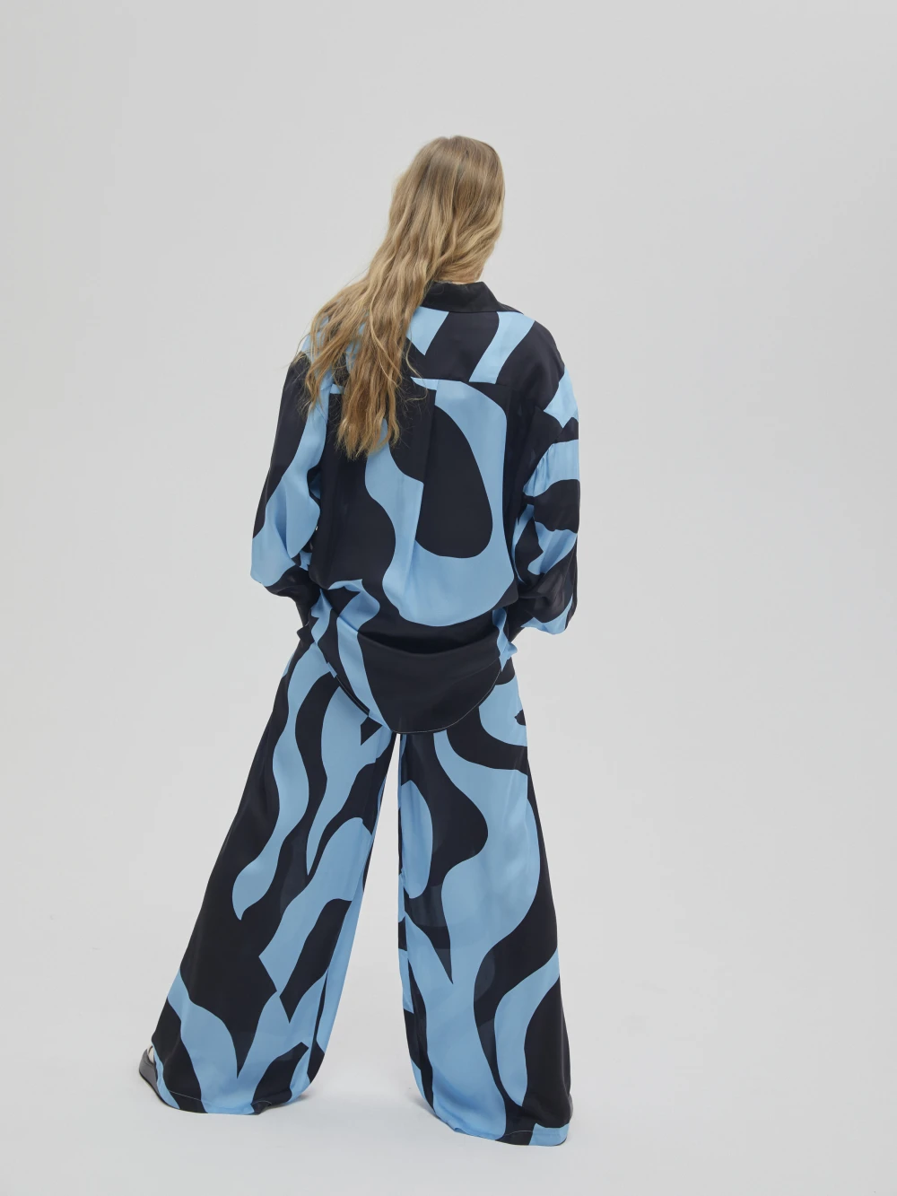 Костюм Carla (Цвет Голубой с узором, Размер S, Состав 65% купро, 35% вискоза)