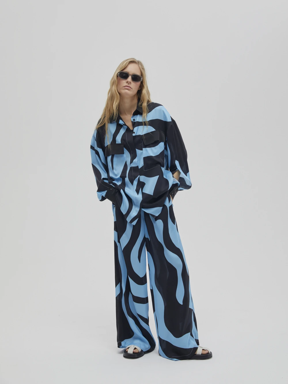 Костюм Carla (Цвет Голубой с узором, Размер S, Состав 65% купро, 35% вискоза)