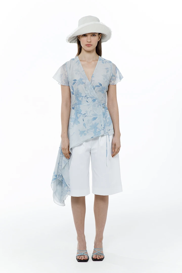 Блузка Venus (Цвет Голубой с лилиями, Размер 44/S, Состав 75% Тенсел, 25% Нейлон)