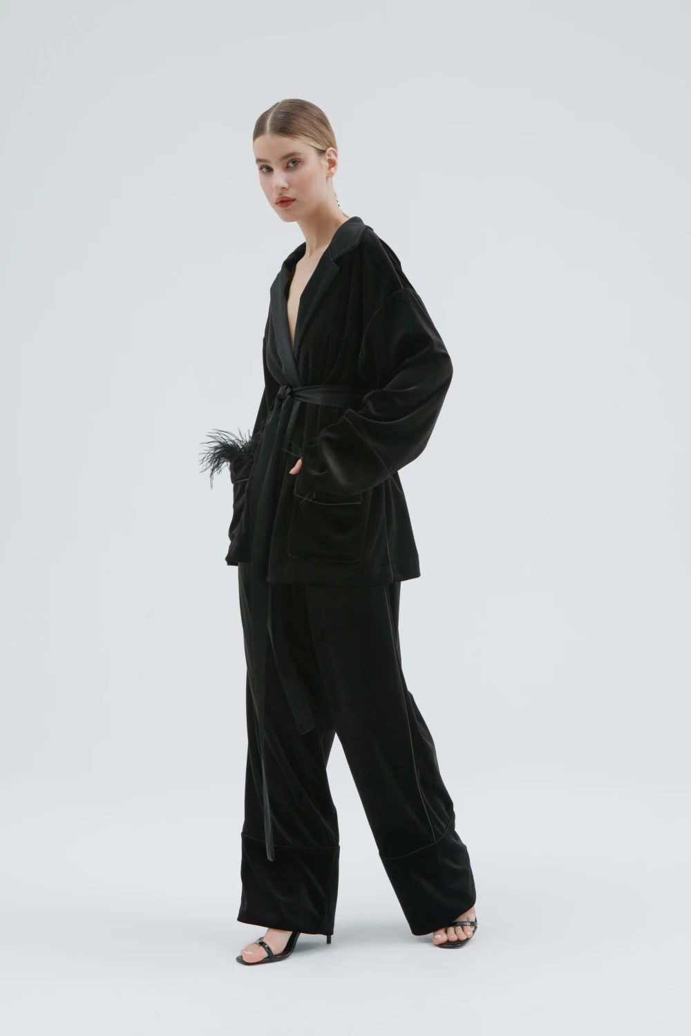 Костюм Izra (Цвет Чёрный, Размер S, Состав 65% шёлк, 33% вискоза, 2% эластан)