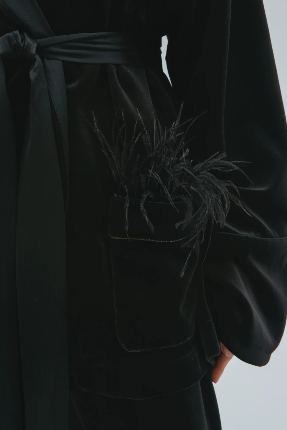 Костюм Izra (Цвет Чёрный, Размер S, Состав 65% шёлк, 33% вискоза, 2% эластан)