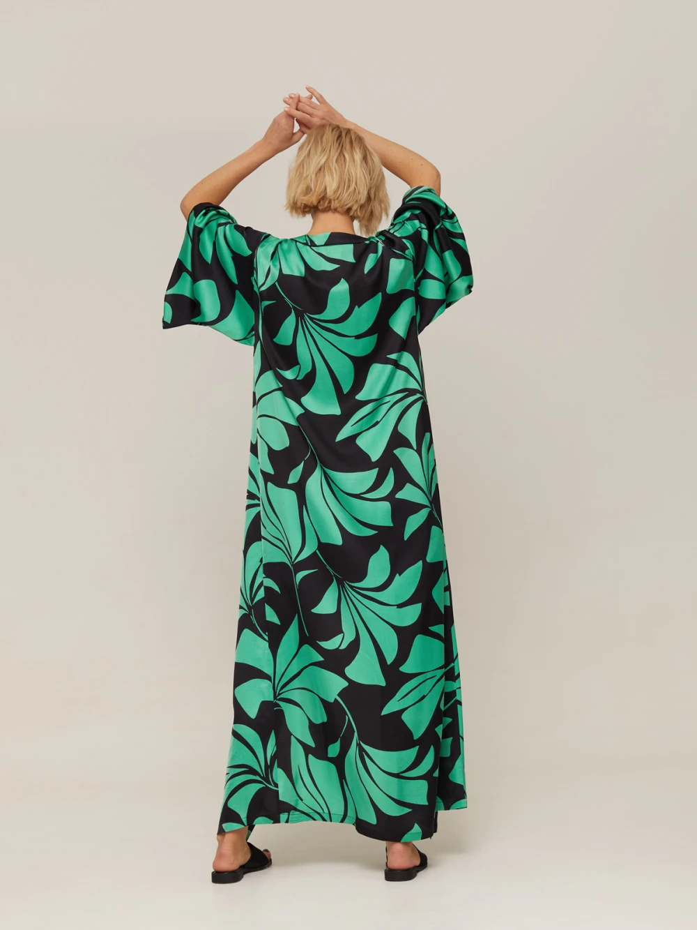 Кимоно Ingir (Цвет Зелёный с цветами, Размер OneSize, Состав 100% вискоза)