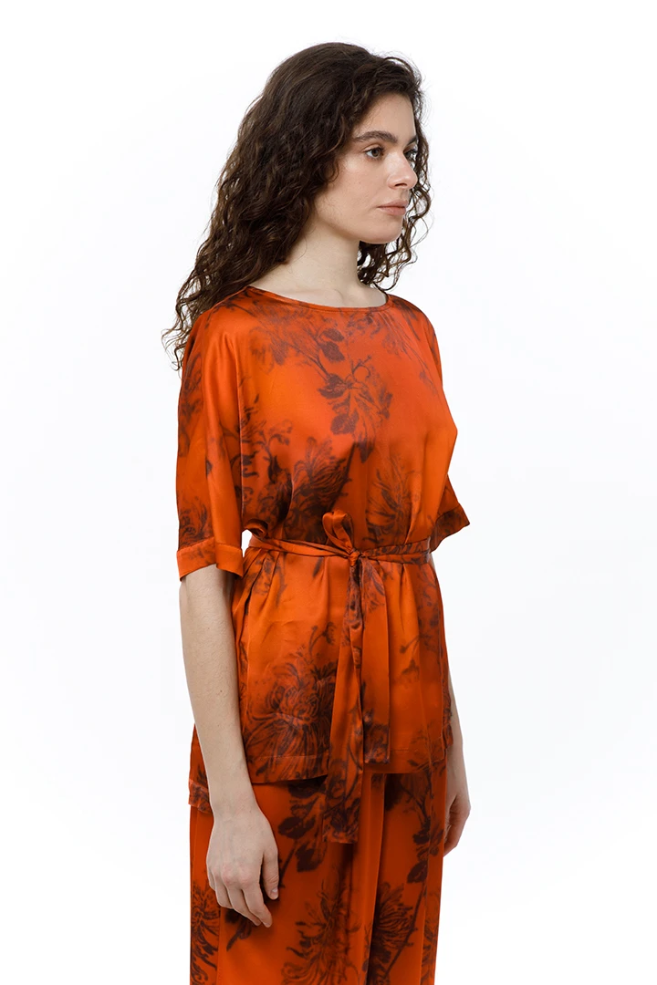 Блузка Tilda (Цвет Принт на красном, Размер 44/S, Состав 100% вискоза)