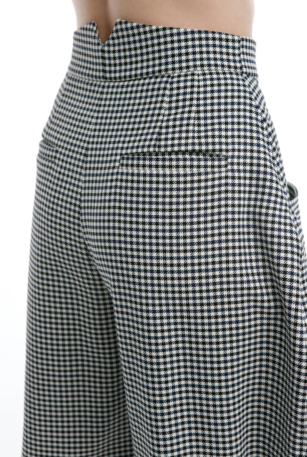 Брюки Nepman (Цвет Чёрно-сине-белая клетка, Размер 44/S, Состав 69% полиэстер, 29% вискоза, 2% эластан)