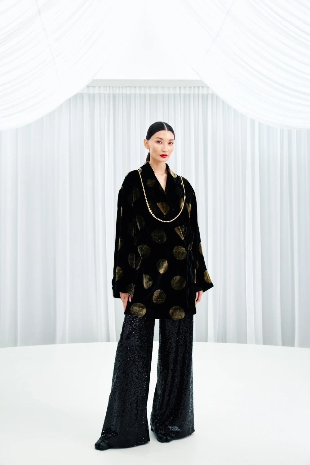 Жакет Untitled 2 ( Цвет Чёрный с золотом )