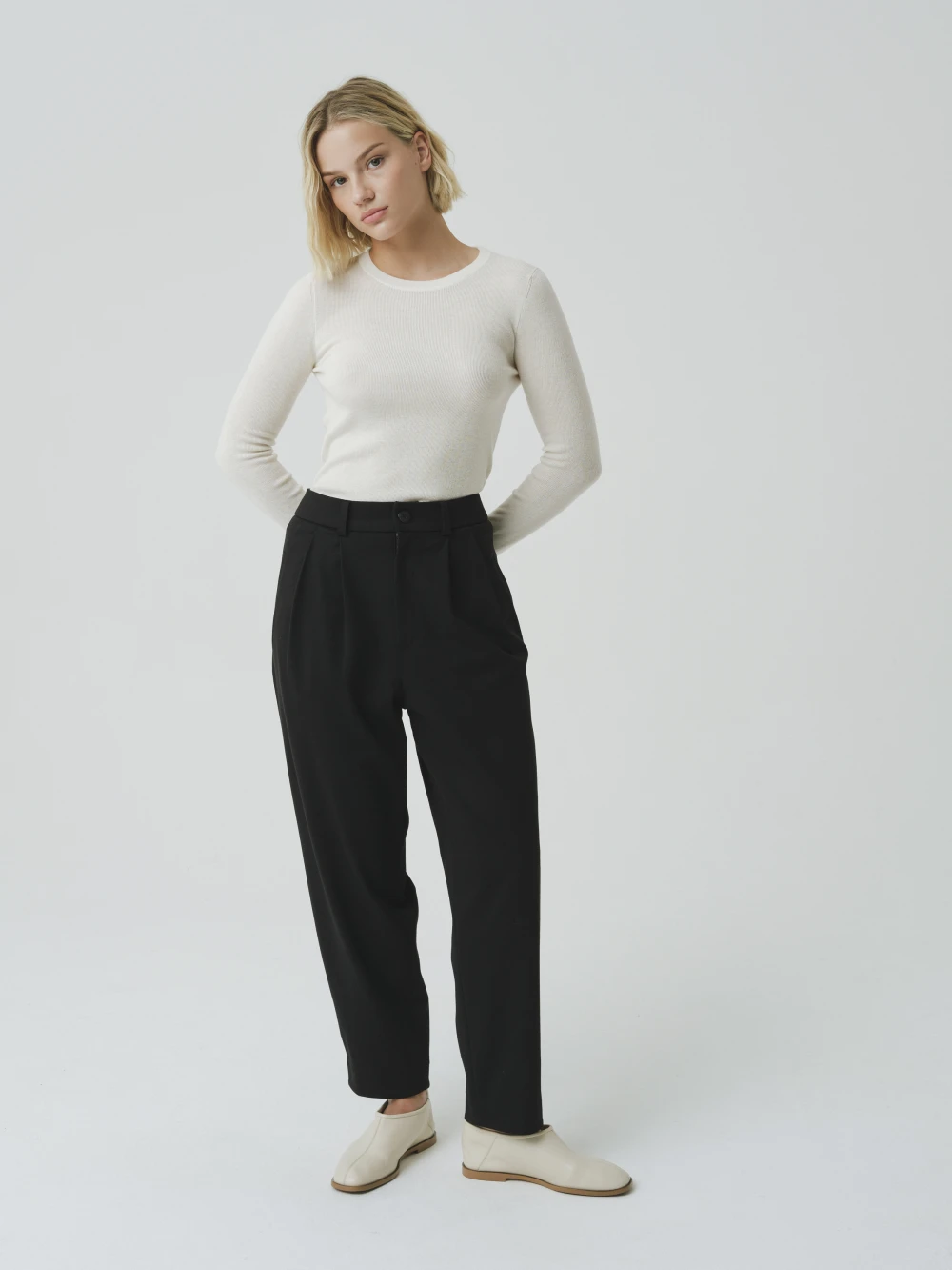 Брюки Ake (Цвет Чёрный, Размер S, Состав 48% вискоза, 25% акрил, 22% шерсть, 5% эластан)