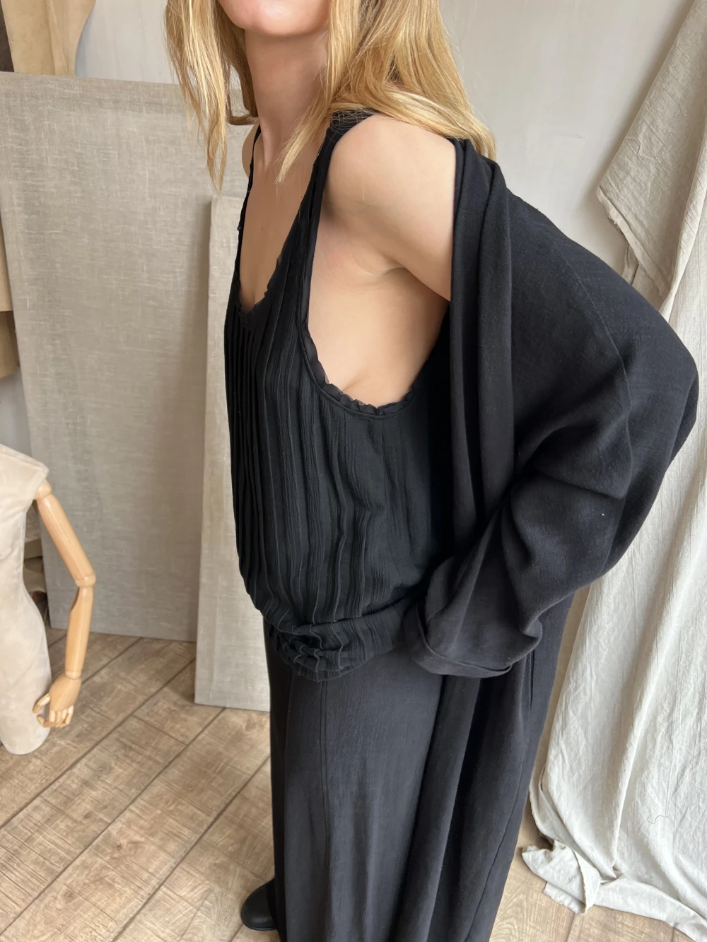 Майка Three ( Цвет Чёрный )