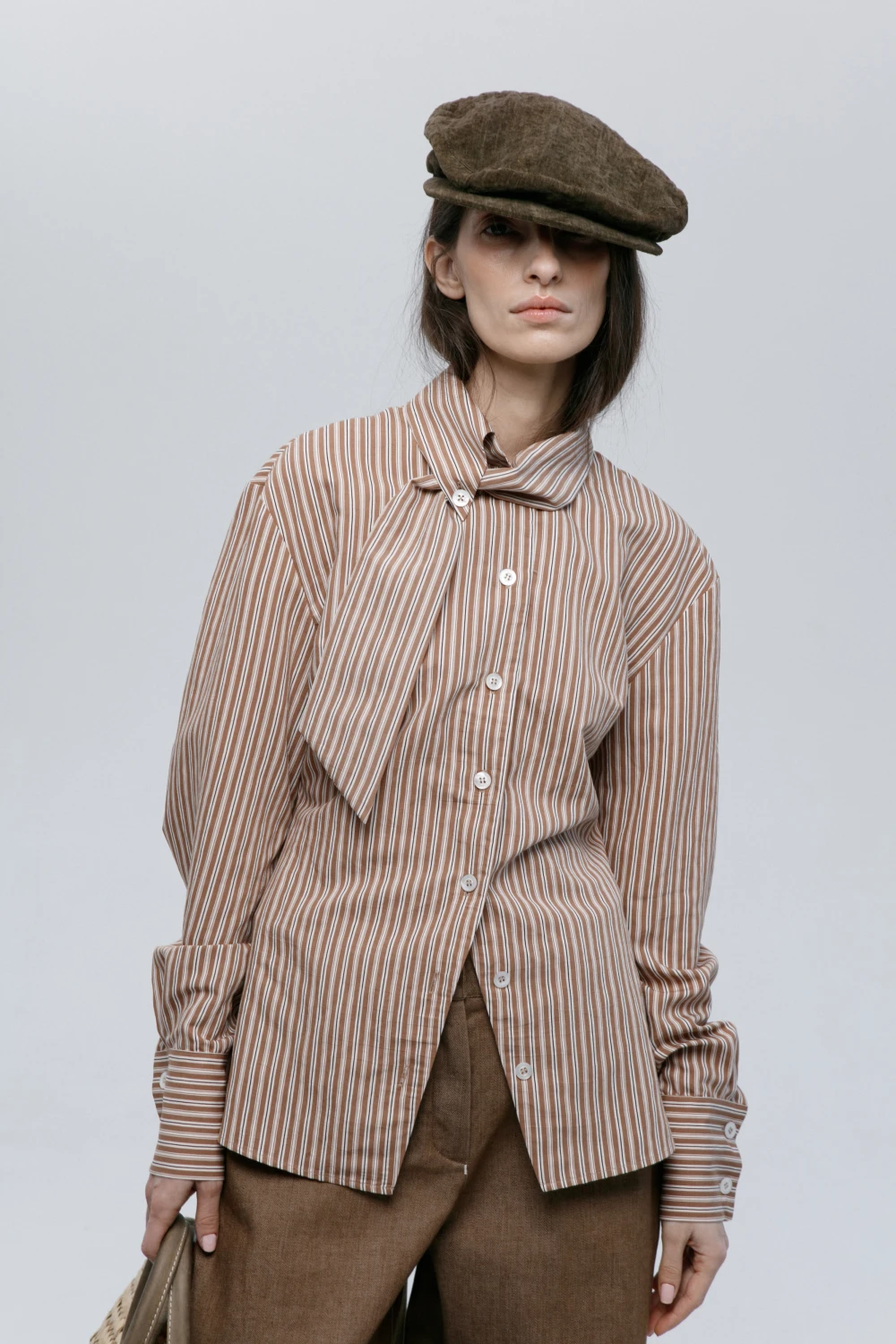 Рубашка Vran (Цвет Коричневый в полоску, Размер 44/S, Состав 90% Вискоза, 10% Полиэстер)