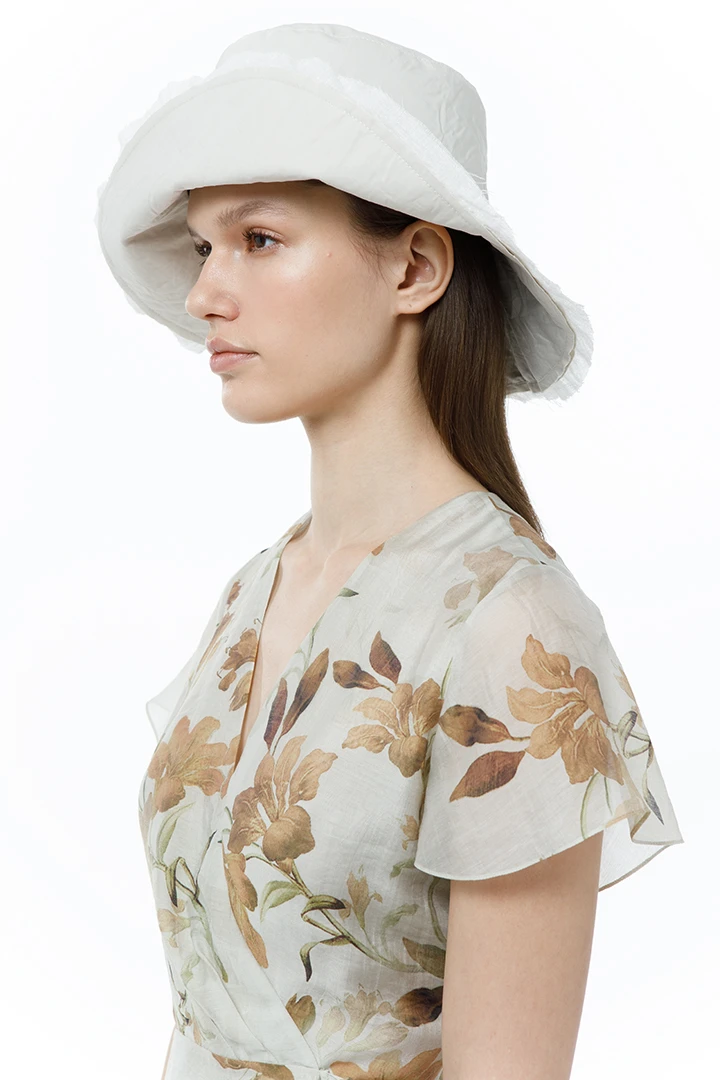 Блузка Venus (Цвет Коричнево-золотые лилии, Размер 44/S, Состав 75% Тенсел, 25% Нейлон)